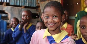 Le Musée de la Lunette s'engage pour une vision solidaire avec GoodVision et la Manufacture Thierry